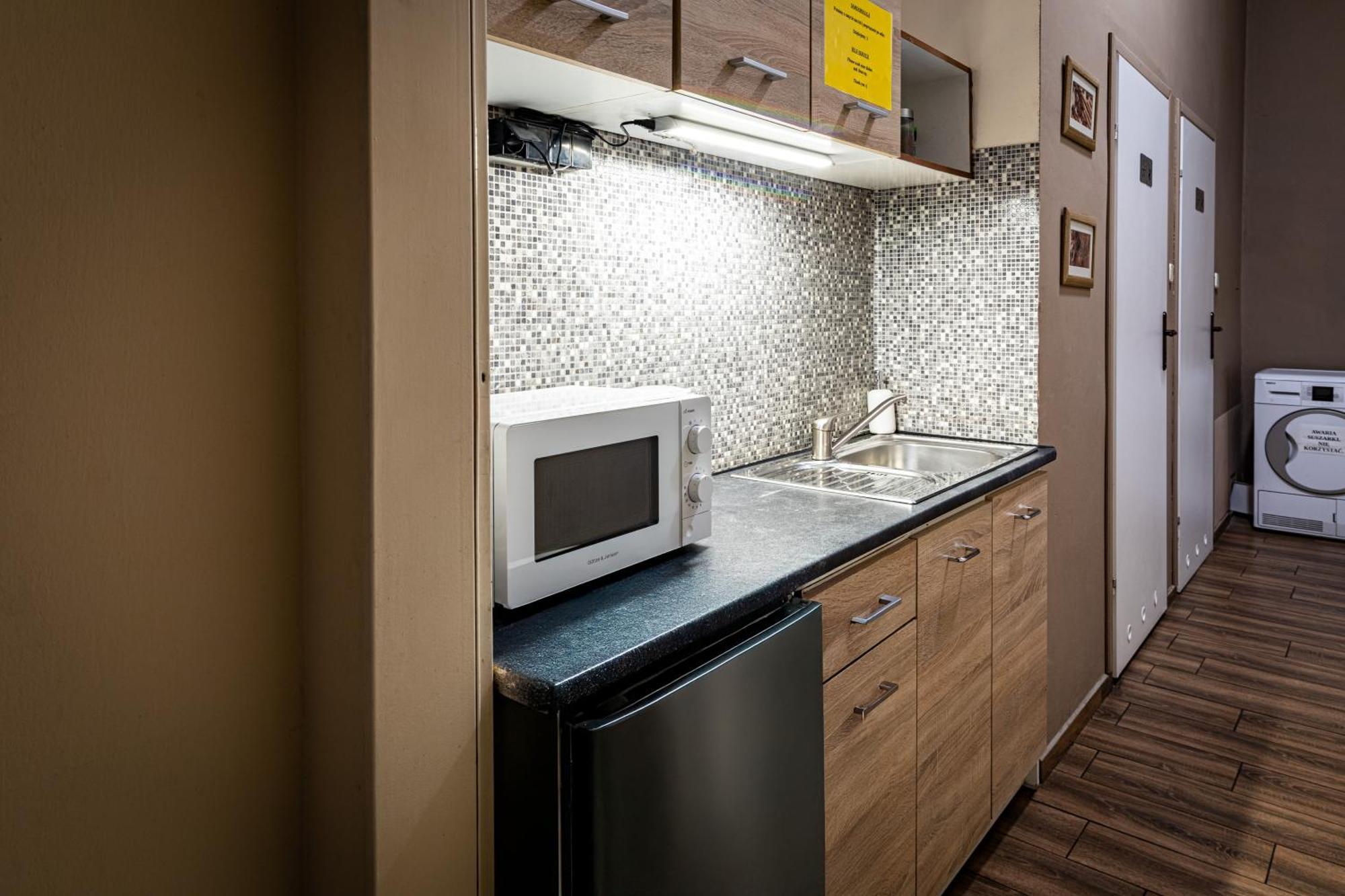 Hostel Orange Plus Torun Ngoại thất bức ảnh