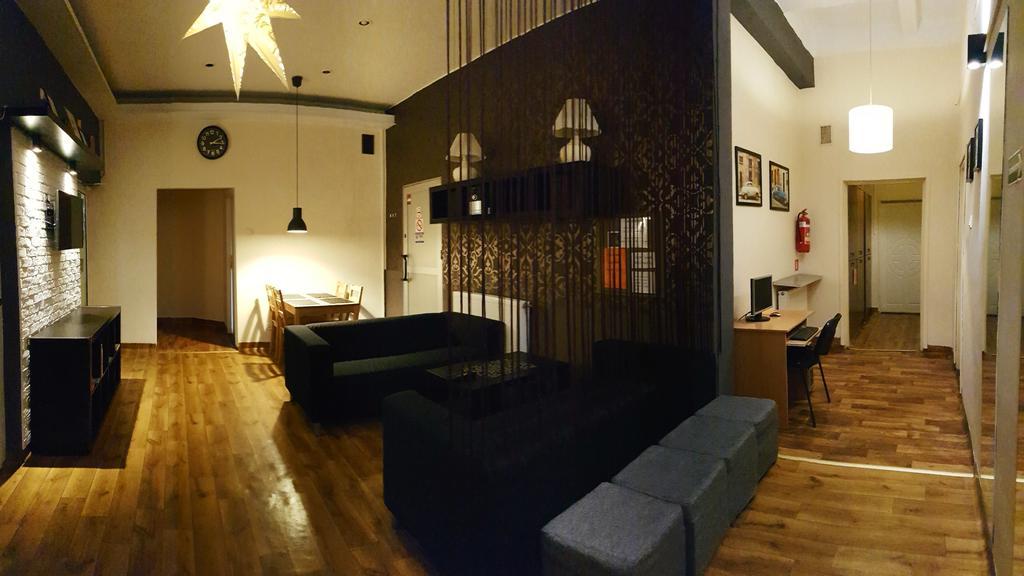 Hostel Orange Plus Torun Ngoại thất bức ảnh